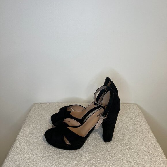 Mulanka Block Heel Sandals - Picture 4 of 8